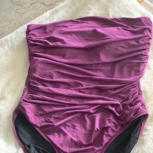 One piece tub top swimsuit with built in bra